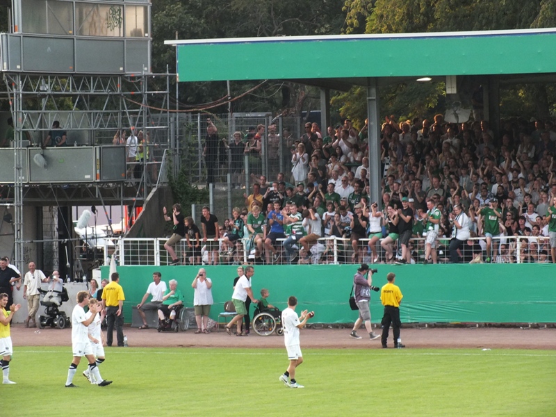 pauli04082013_250.jpg