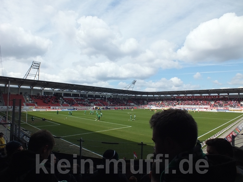 halle04042015_200.jpg