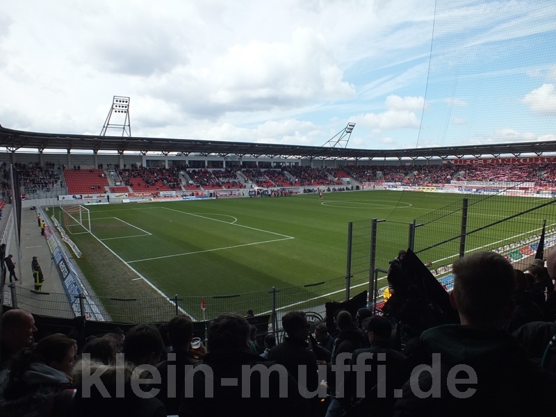 halle04042015_222.jpg