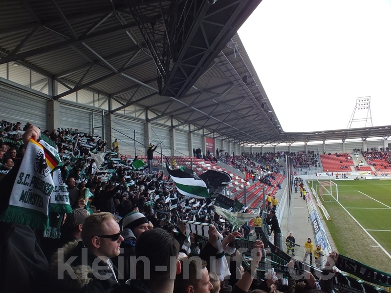 halle04042015_293.jpg